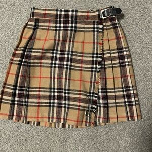 Mini skirt size 6